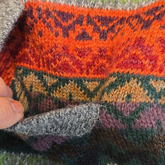 Inka Tradition Baby Alpaca Peruvian hooded sweater, front Zipper small - Picture 8 of 8